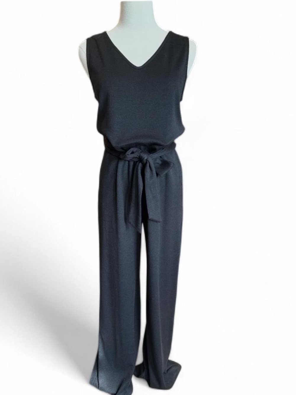 SINUOUS Knit Jumpsuit with Zip Back & Tie Waist, V-neckline Wide Leg — M